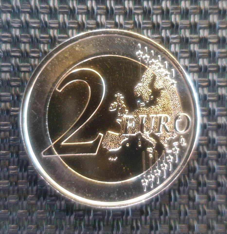 2 Euro Münze Strichmännchen Neuwertig ohne Kratzer Fehlprägung #J in Barsbüttel