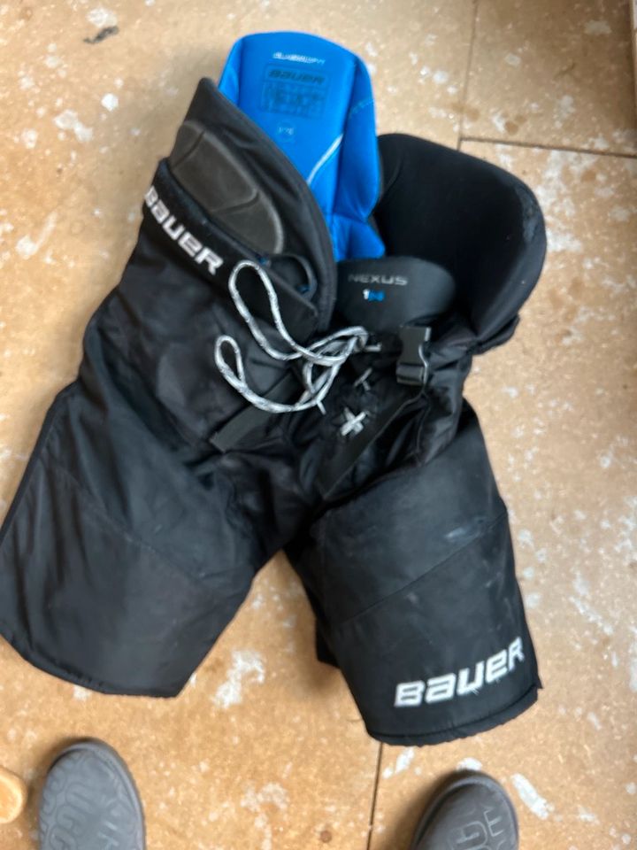 Bauer CCM Eishockey Ausrüstung Senior ab 180cm in Tangstedt