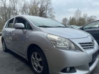 Toyota Verso 2.0 Diesel  Life 7 Sitzer Niedersachsen - Wilhelmshaven Vorschau