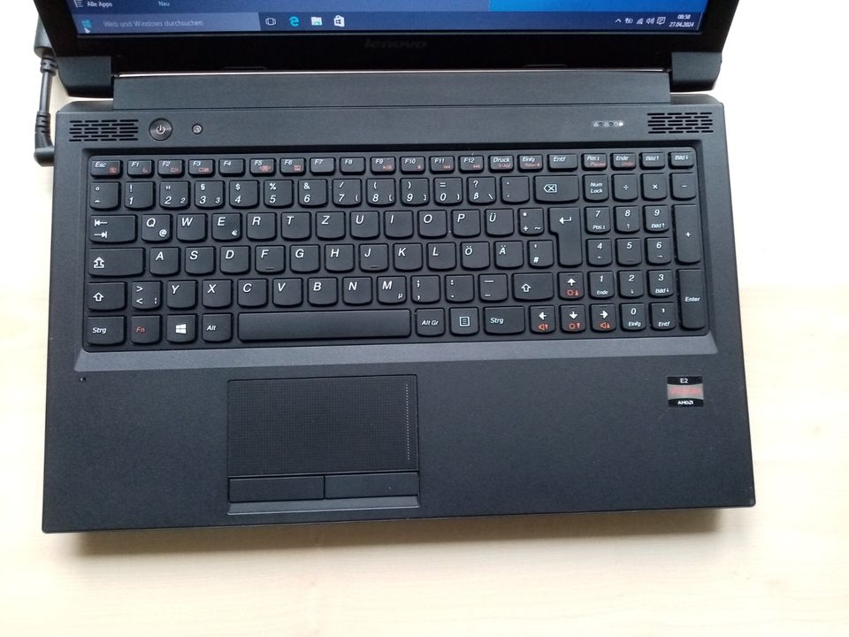 Ich verkaufe ein Laptop Lenovo B575e. 15,6 Zoll. HDMI Anschluss. in Karlsruhe
