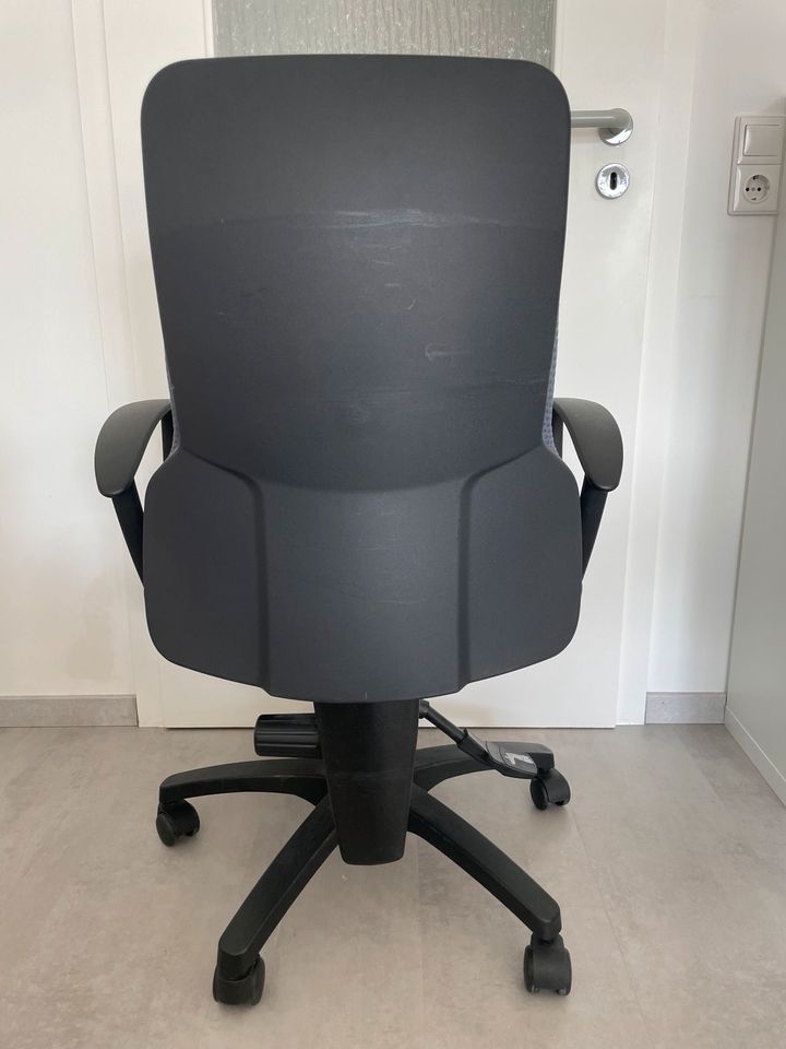 Drehstuhl auf Rollen mit Armlehne Sessel Stuhl Büro in Remscheid