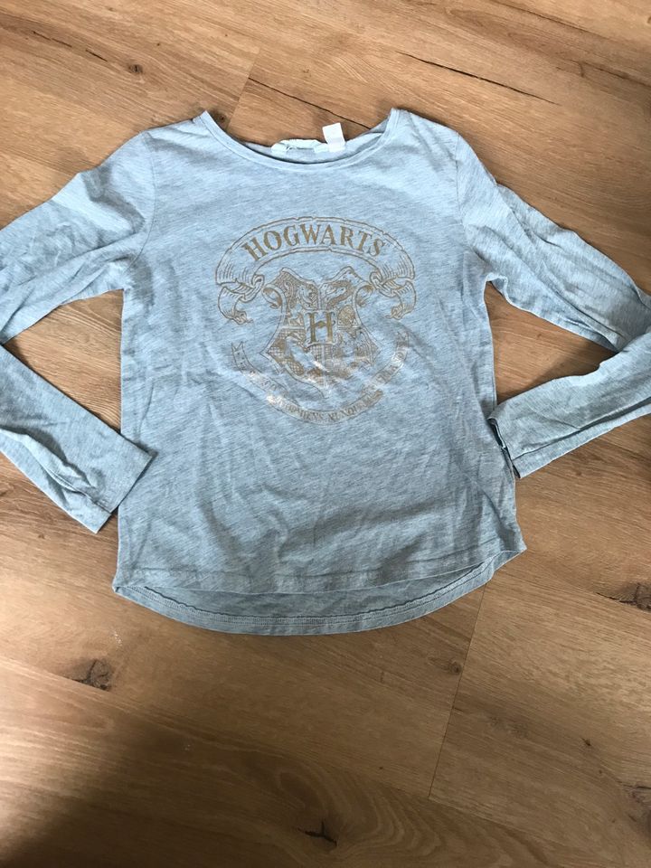 H&M Hogwarts Shirt Mädchen 158 164 grau Harry Potter Tshirt LA in Erkrath