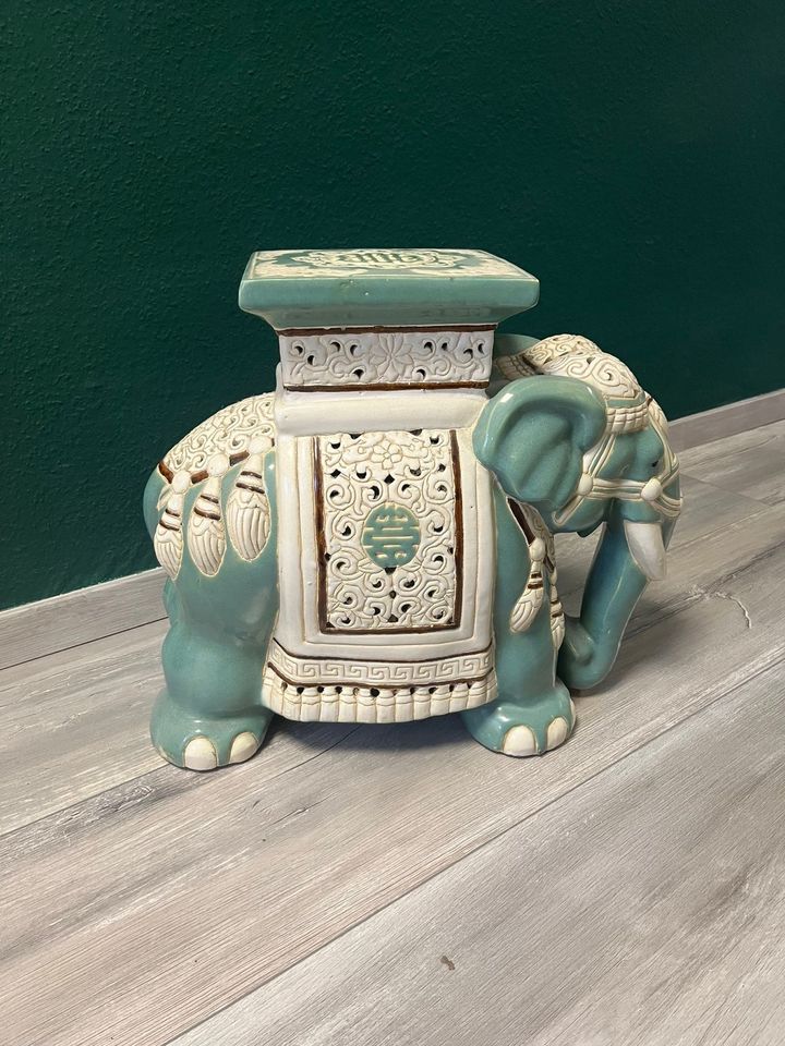 Keramik Elefant in Eisenhüttenstadt