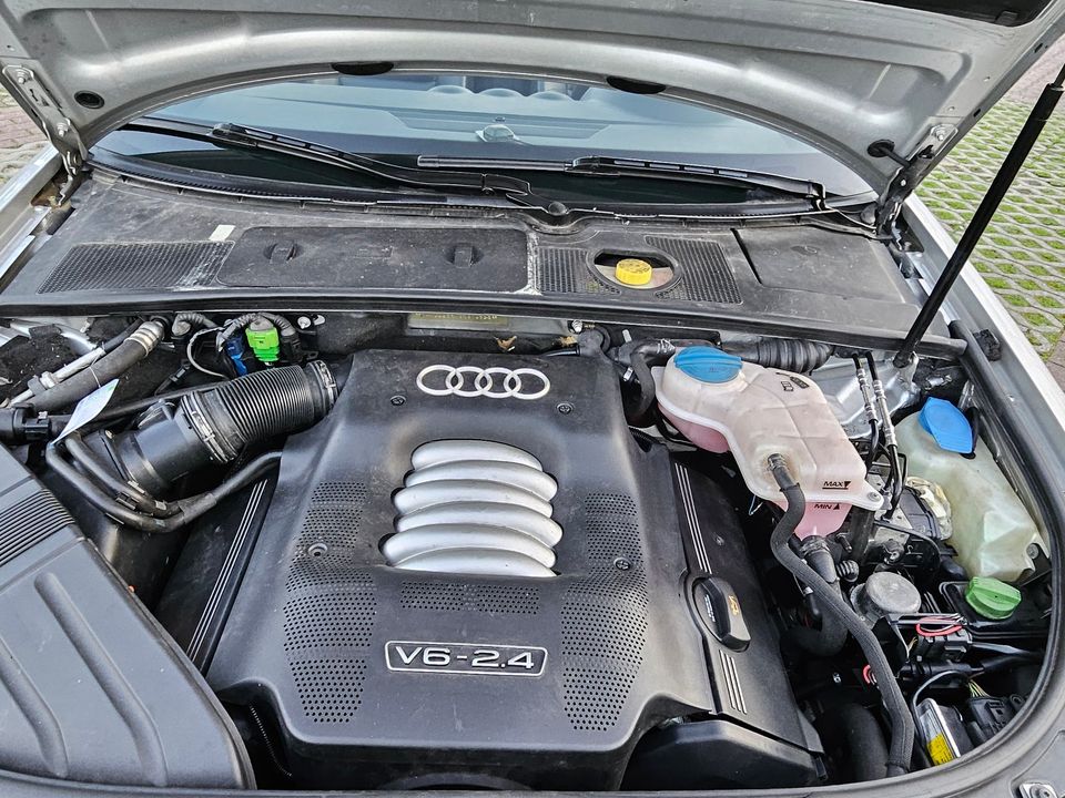 Audi A4 Cabrio 2,4 V6 Automatik Multitronik in Dortmund