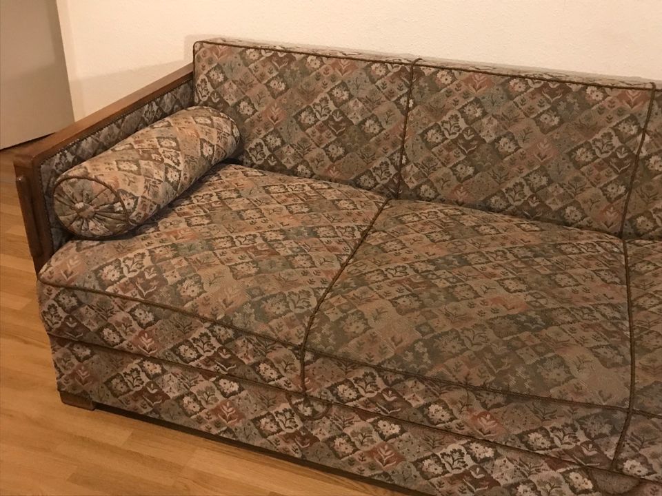 Antikes Sofa **ausziehbar ***hochwertig in Berlin