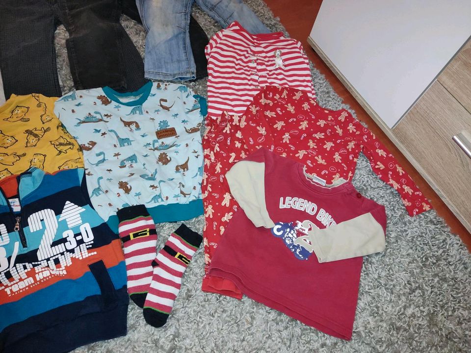 16 teiliges Baby Junge Jungs Paket gr. 98 98/104 in Bernsdorf