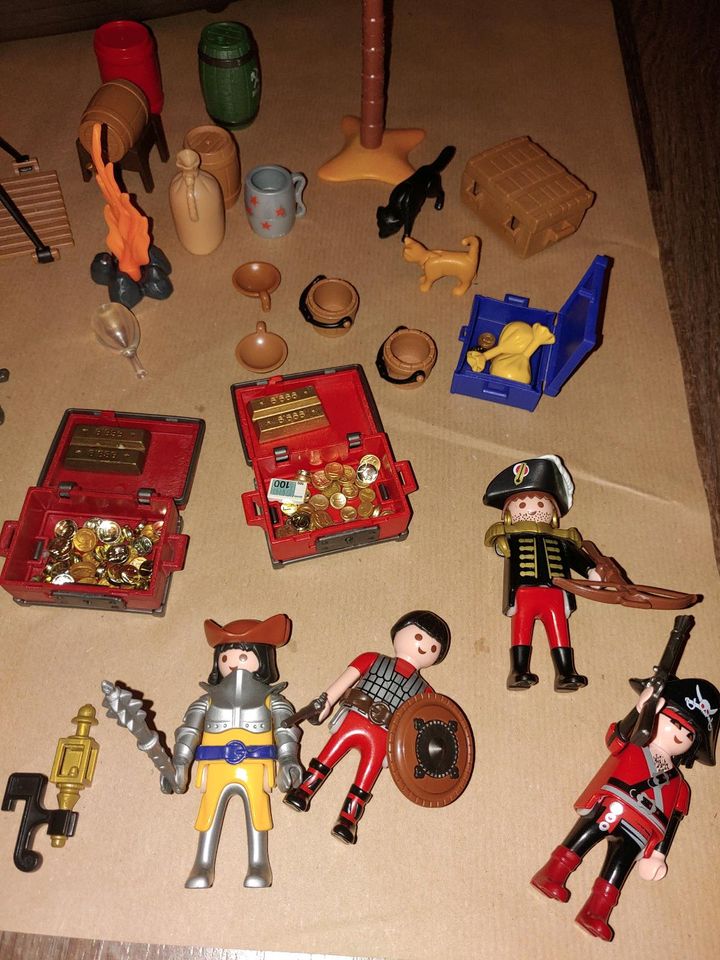 Playmobil Kiloware Piratenschiff Soldaten Piraten Insel Bot in  Nordrhein-Westfalen - Paderborn | Playmobil günstig kaufen, gebraucht oder  neu | eBay Kleinanzeigen ist jetzt Kleinanzeigen