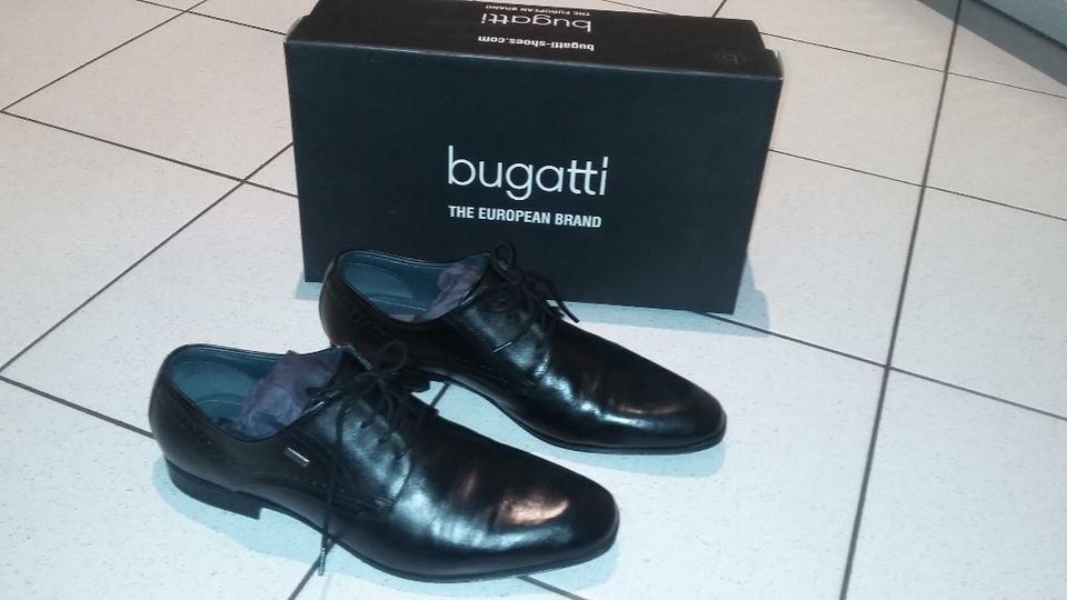 Bugatti Schuhe Gr. 42 schwarz in Fahrenbach