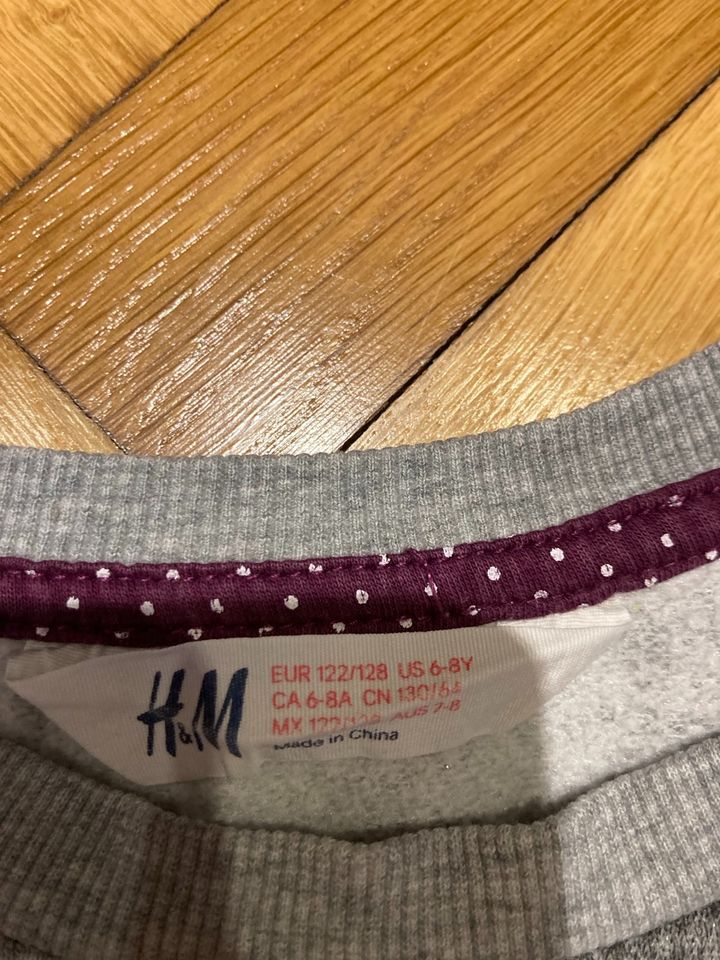 H& M Pullover Sweatshirt 110/116 in Essen