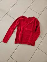 Roter Pullover mit Knöpfen von Esprit Hessen - Viernheim Vorschau