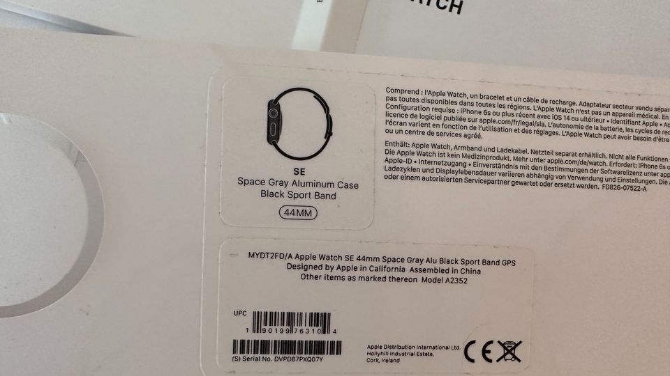 LEER Apple Watch SE Origianl Verpackung in Essen