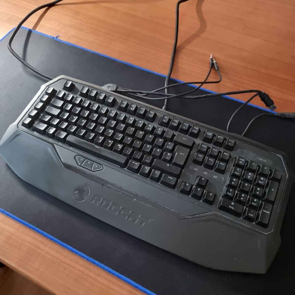 Ryos MK Pro FX mechanische Gaming Tastatur RGB PC in Bochum