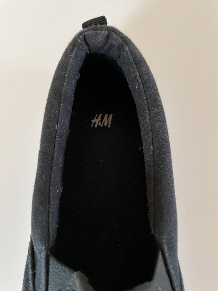 H&M Hausschuhe mit Pailletten On Off Gr.38 in Haan