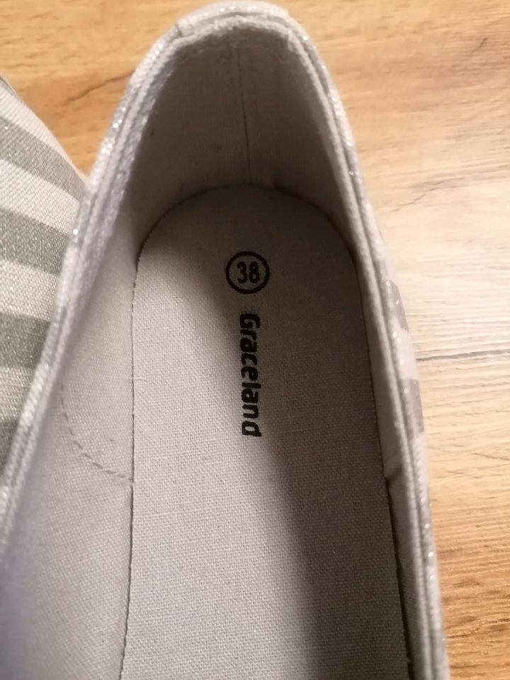 Espadrille Deichmann Graceland Slipper 38 Schuhe weiß grau blau in Radeberg