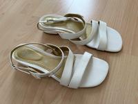 s.Oliver Damen Sandalen Gr. 39 weiss, TOP Zustand Saarland - Dillingen (Saar) Vorschau