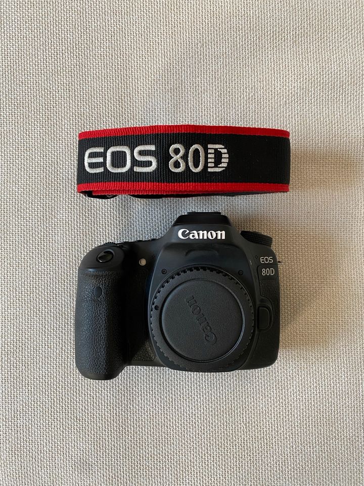 Canon EOS 80D + Zubehör und OVP in Frankfurt am Main