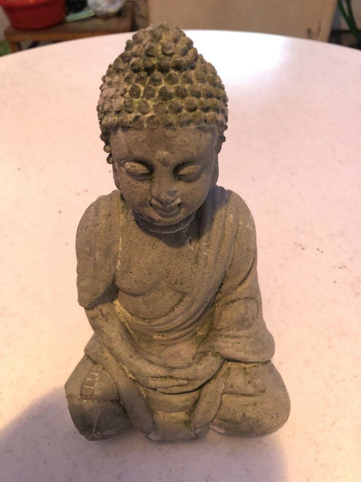 Budda mit beschädigung in Hopsten