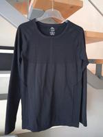 Sportshirt langarm Shirt schwarz Größe 52/54 Bayern - Vaterstetten Vorschau