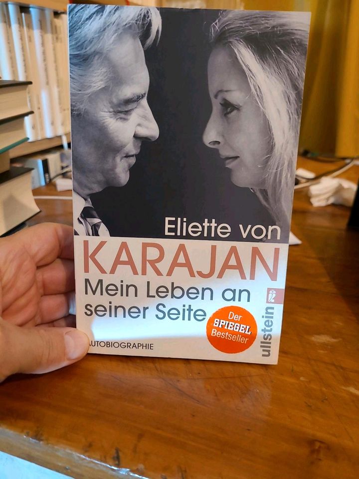 Bücher IRAN KARAJAN FRANZEN WIKILEAKS in Berlin