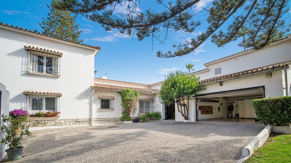 Luxuriöse Strand Villa in Marbella zu verkaufen !!!!! in Bad Salzuflen