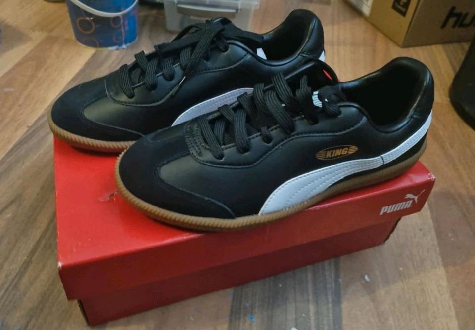 PUMA King sneakers in schwarz/ weiss in Greven