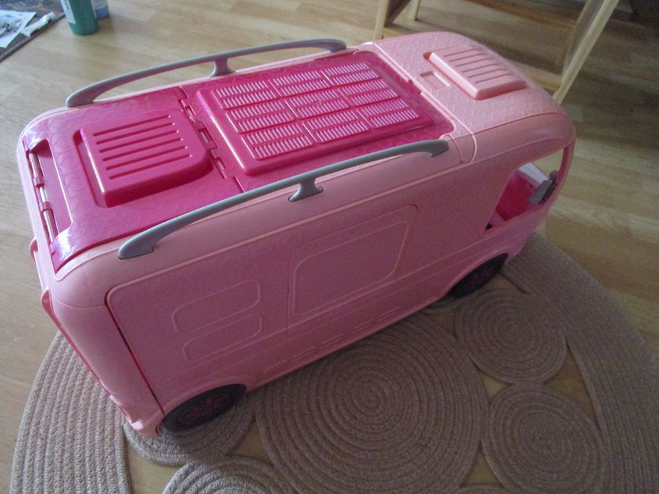 Barbie Camper Wohnwagen Top-Zustand in Erfurt