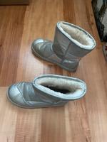 Stylishe UGG Stiefeletten Gr. 36 Sachsen - Radebeul Vorschau