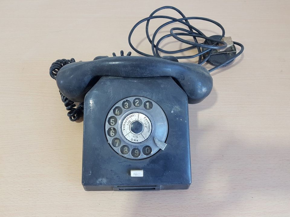 Schwarzes altes Telefon mit Wählscheibe - Nordfern W61 in Frankfurt (Oder)