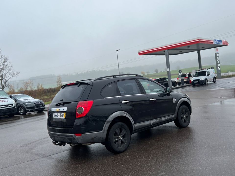 Chevrolet Captiva 2.4 LS 2WD , Benzin +Gas in Nürnberg (Mittelfr)