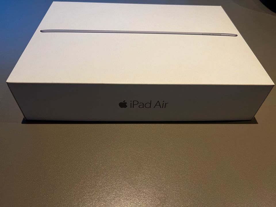 originale Verpackung iPad Air 2, 32 GB, space grey in Hoppegarten