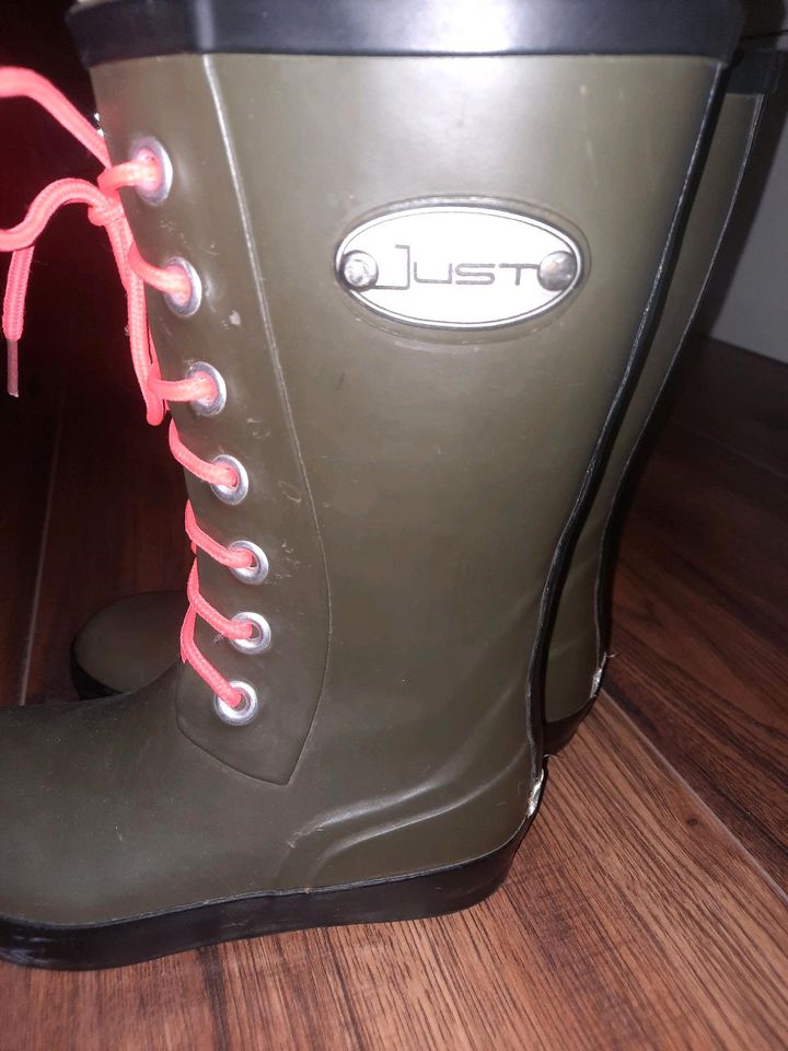 Gummistiefel hoch in Weinheim