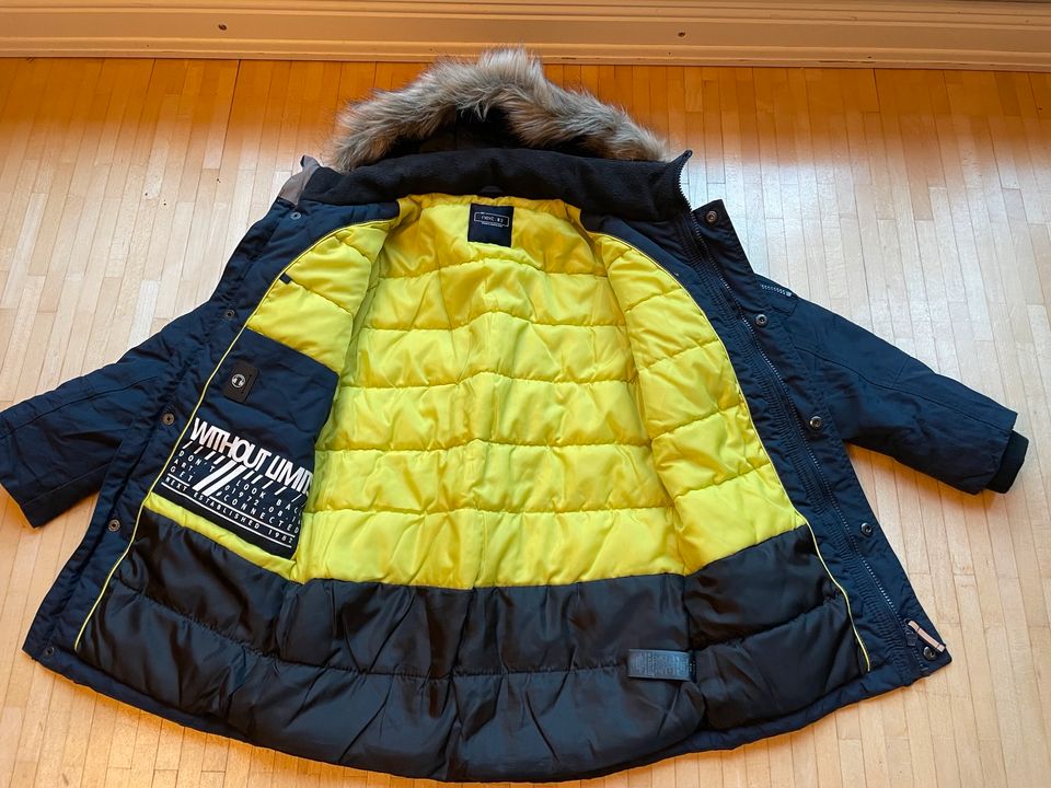 Winterjacke (neuwertig) von next dunkelblau mit Kapuze in Hamburg