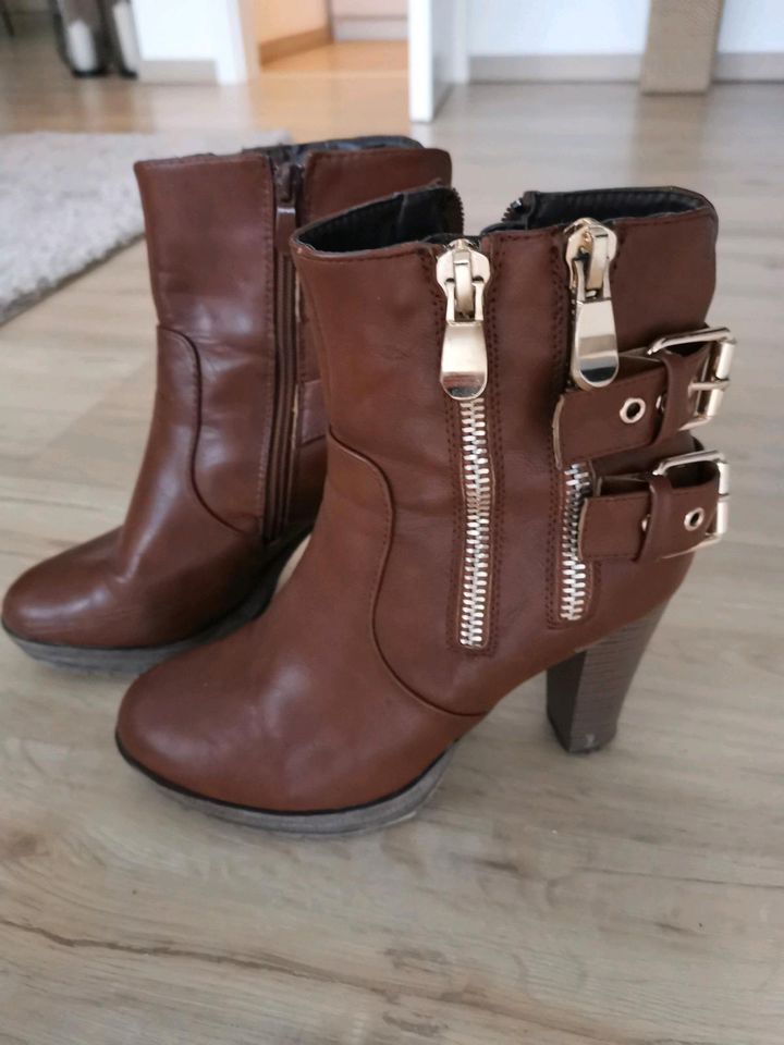 Stiefeletten Stiefel Boots Absatz Winter 38 braun camel in Nürnberg  (Mittelfr) - Südoststadt | eBay Kleinanzeigen ist jetzt Kleinanzeigen