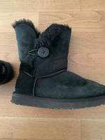 Original UGG Damen Stiefel Boots UGGs schwarz 39 Frankfurt am Main - Rödelheim Vorschau