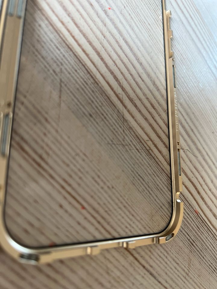 iPhone 12,13 Pro Max Hülle Case Handyhülle Magnet inkl Versand in Ostenfeld (Husum)