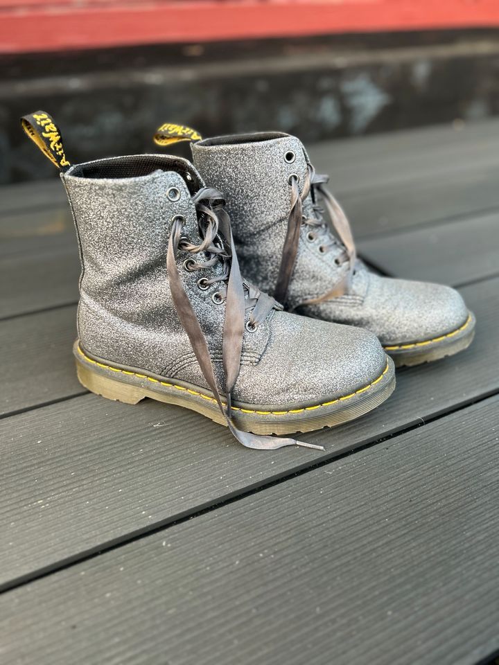 Doc Martens Glitter Pascal in Essen