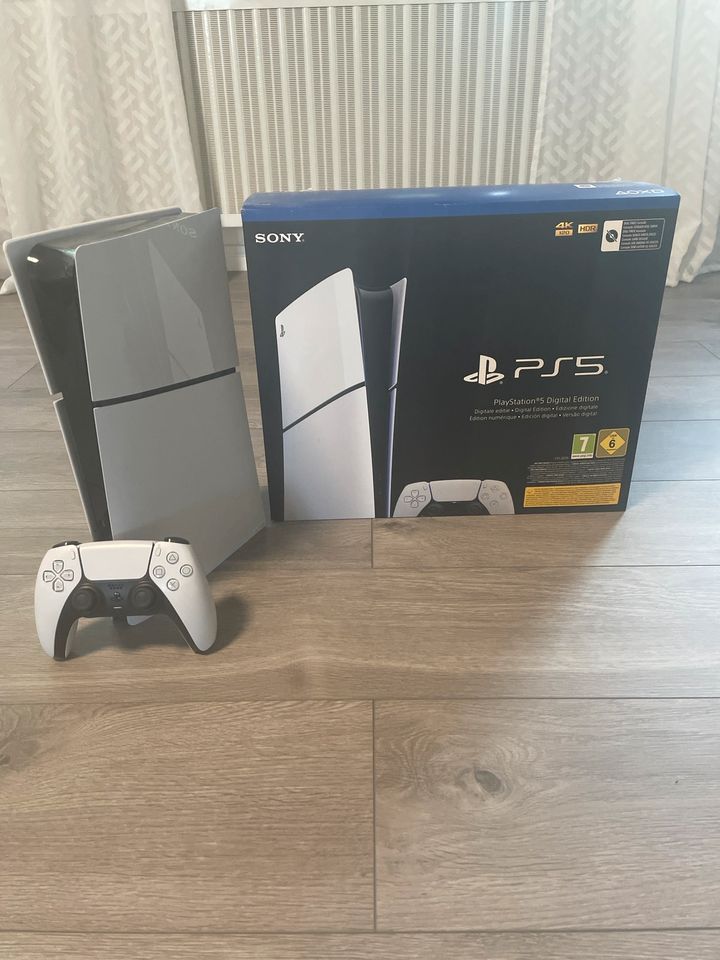 Ps5 Slim digital+Controller in Tostedt