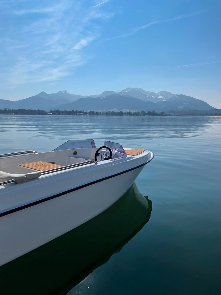 Elektroboot Leines 595 Exclusive 2,2 kw Langversion Neu in Grassau