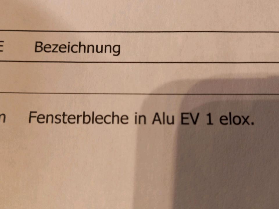 Internom Fenster (3xGlas, Alu HF716, mit RLL, mit Fensterbleche in Frontenhausen