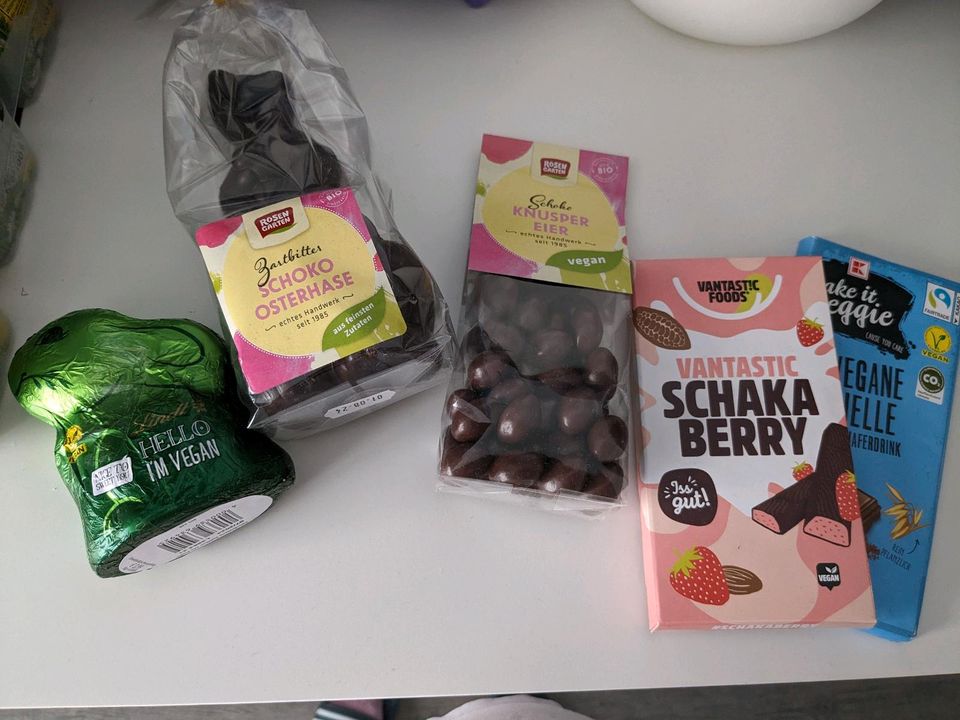 5 Teile Vegane milchfreie Schokolade Lindt Vantastic Rosengarten in Leipzig