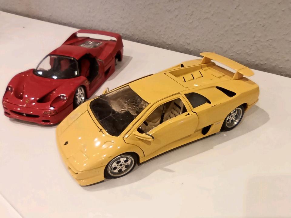 Modellauto Ferrari Lamborghini 1:18 burago defekt Ersatzteile in Hamburg