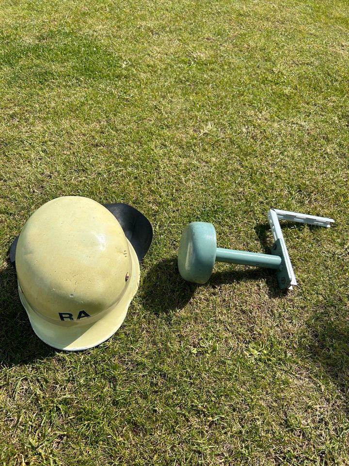 Feuerwehr Helm mit formaufnahme in Ilsede