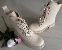 Luxus Damenstiefel Stiefel Creme / Gold Gr. 39 NEU Schleswig-Holstein - Bornhöved Vorschau