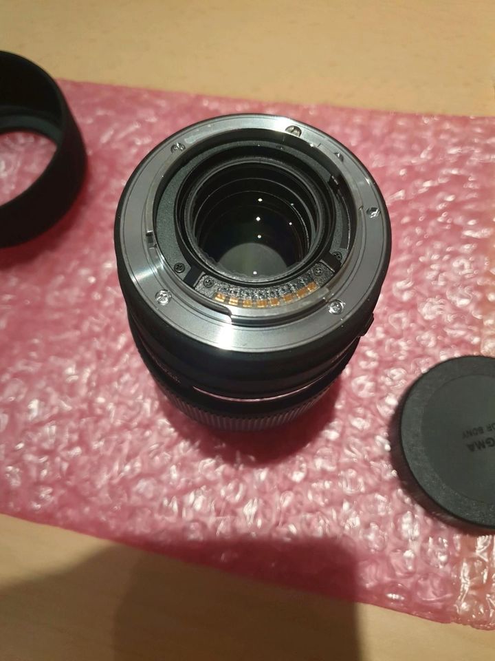 Sigma 105mm F2,8 EX DG Makro Objektiv für Sony in Zossen-Dabendorf