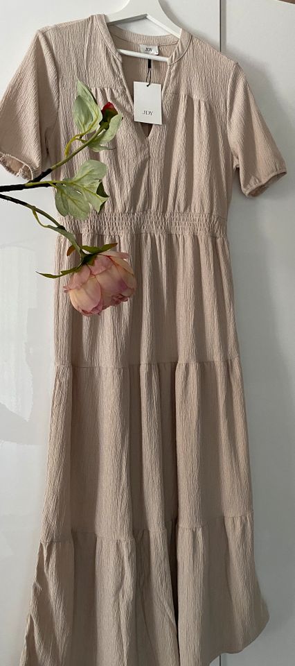 JDY Kleid Gr.S nude/creme stylisch☀️ in Niederwerrn