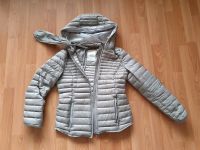 Esprit leichte Jacke mit Beutel Gr XS 36 Zustand sehr gut Essen - Essen-Borbeck Vorschau