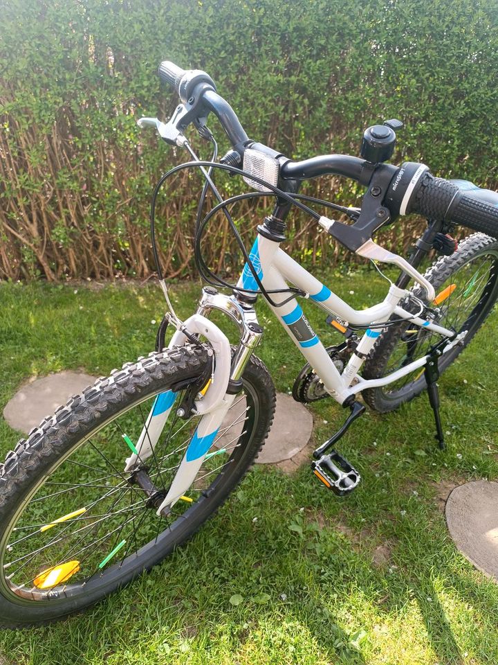 Galano Fahrrad 24 Zoll in Berga/Elster