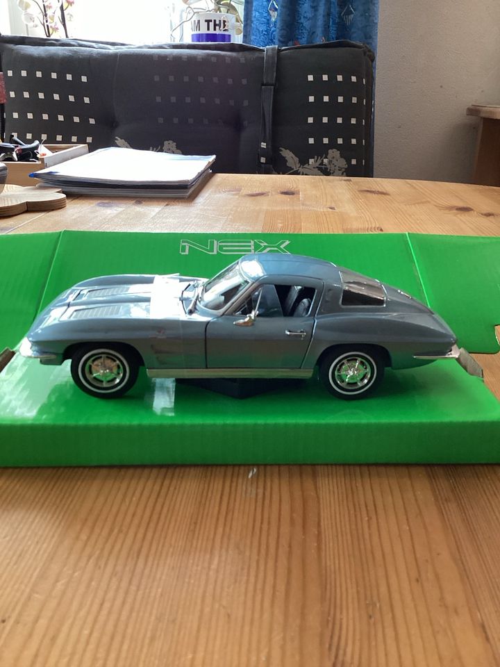 Chevrolet Corvette „Stingray“ 1963 im Maßstab 1:24 neu und OVP in Hamburg