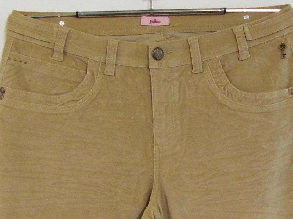 Neue Damen Cord Schlag Hose Langgröße 92 (46) beige Bootcut Style in Verl