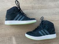 Adidas Hoops 3.0 Mid Winterschuhe Kinder Gr. 34 Hessen - Hessisch Lichtenau Vorschau